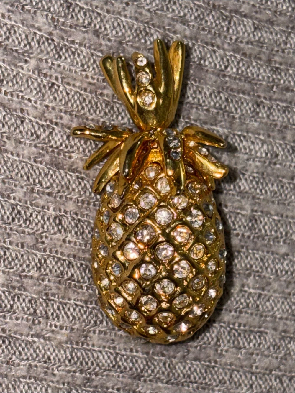 N/A sparkling gold
